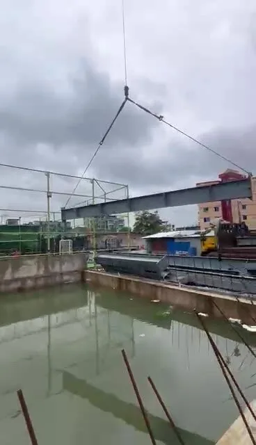 স্টিল বিম ক্রেন উত্তোলন — ফেনী ক্রেন ভাড়া